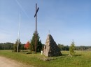 Trinkuškių kaimo paminklas