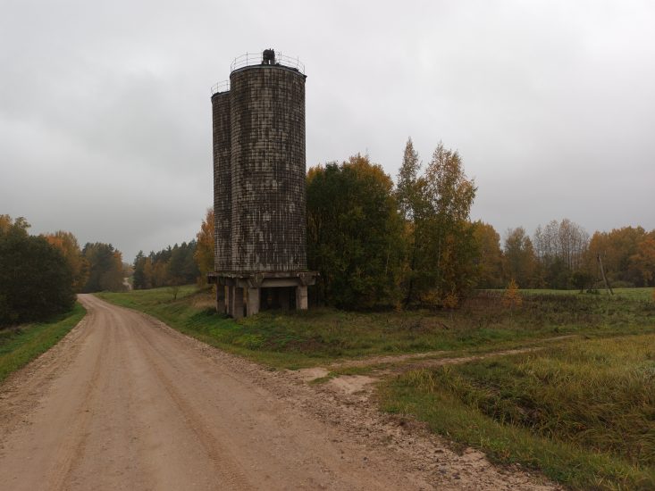 Apleisti pastatai kelia pavojų, bet tvarkomi vangiai